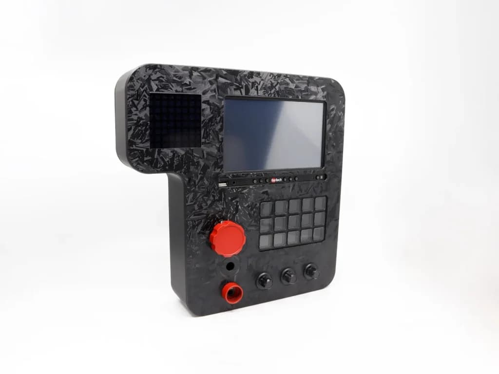 Button Box pro Sim Racing – Komplexní výroba s 3D tiskem a Airbrush